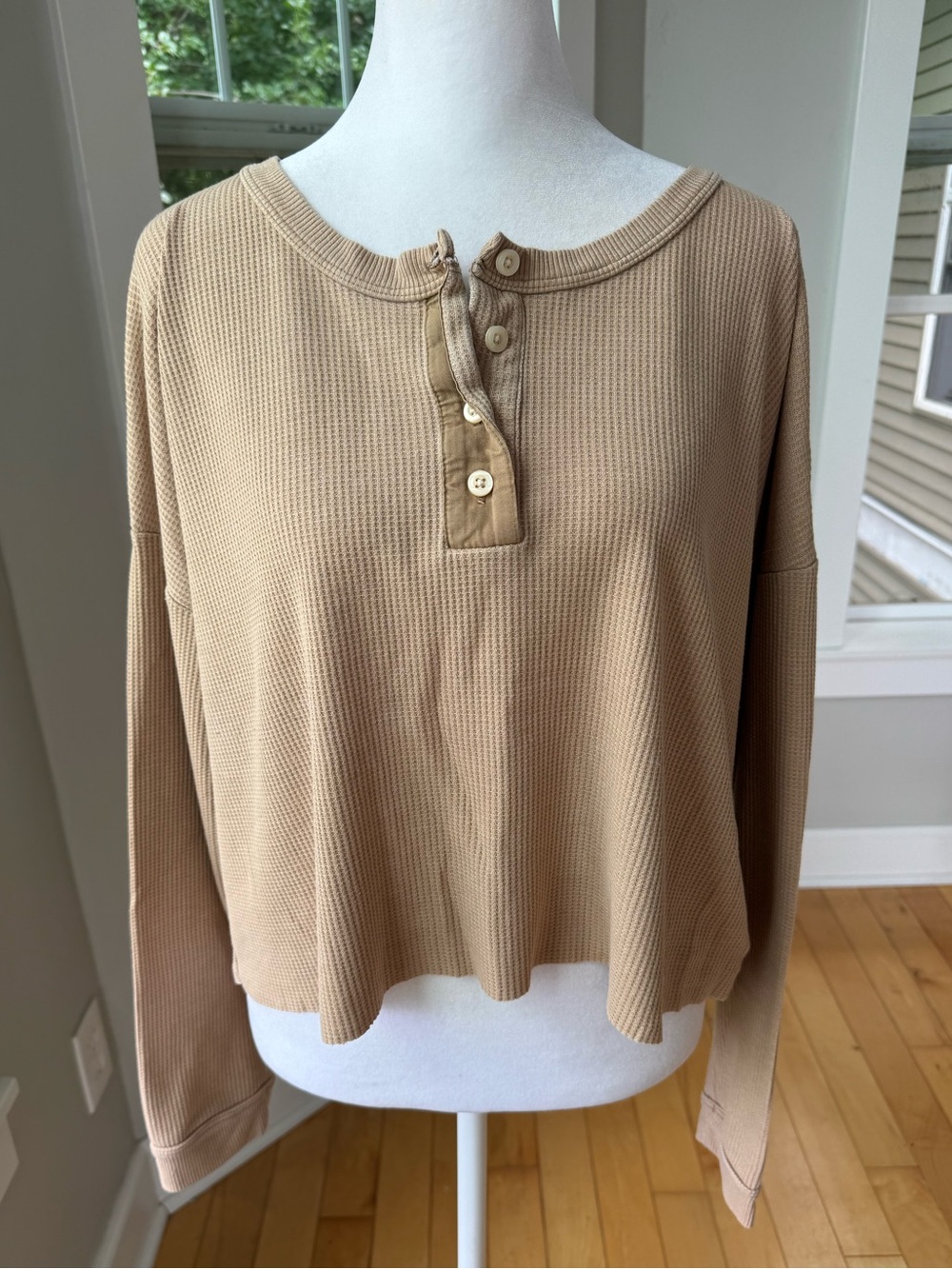 American Eagle Outfitters Tan Waffle Knit Henley Long Sleeve Top Size Large